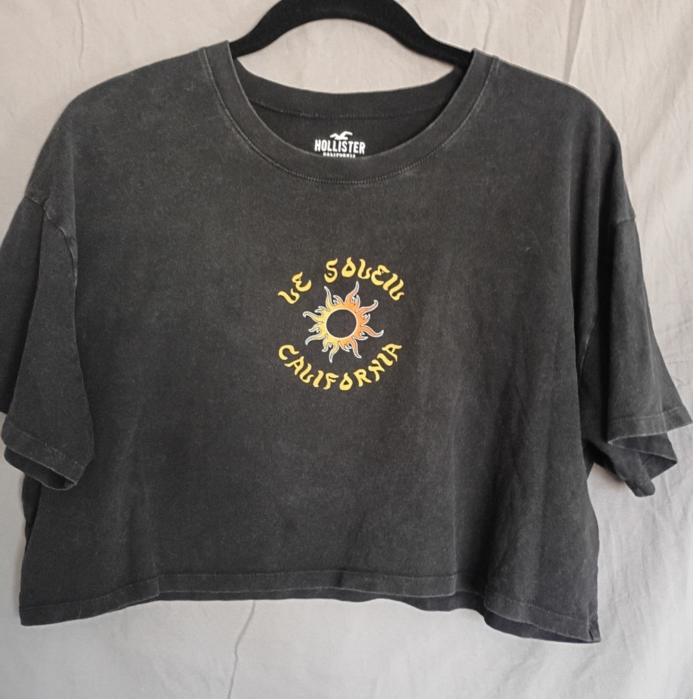 Hollister Charcoal Cropped Tee